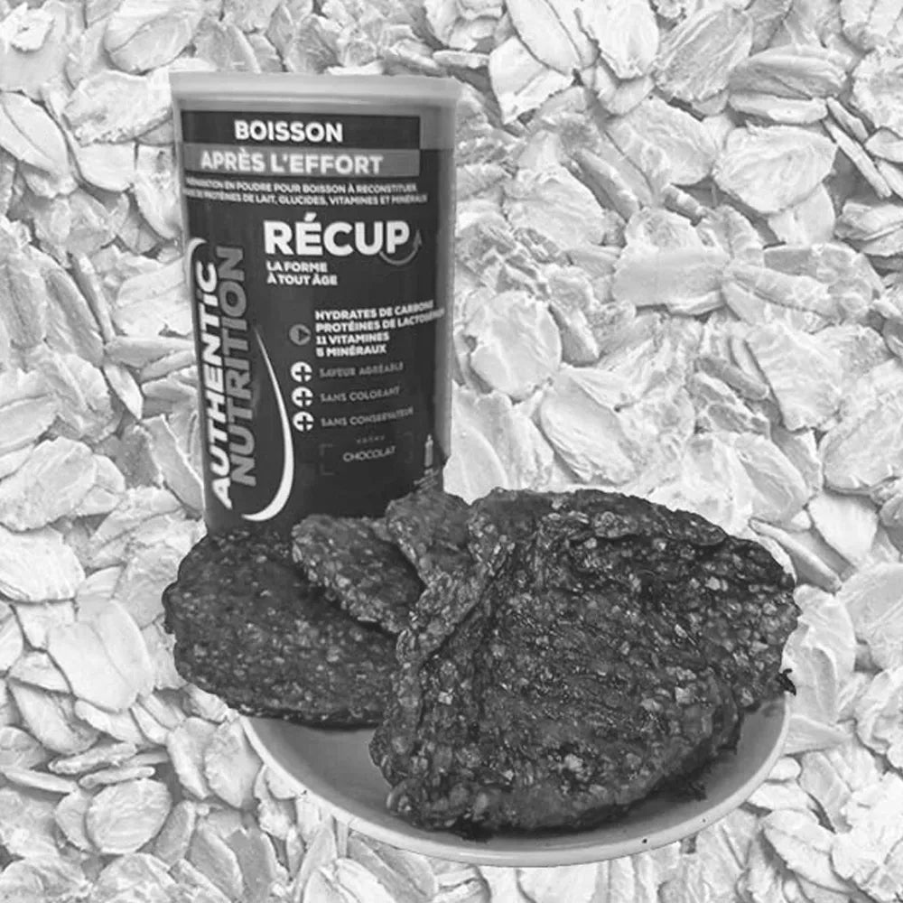 Récup Authentic Nutrition, boisson de récupération après l'effort, avec cookies flocons d'avoine faits maison.